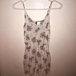 White rose romper /2/